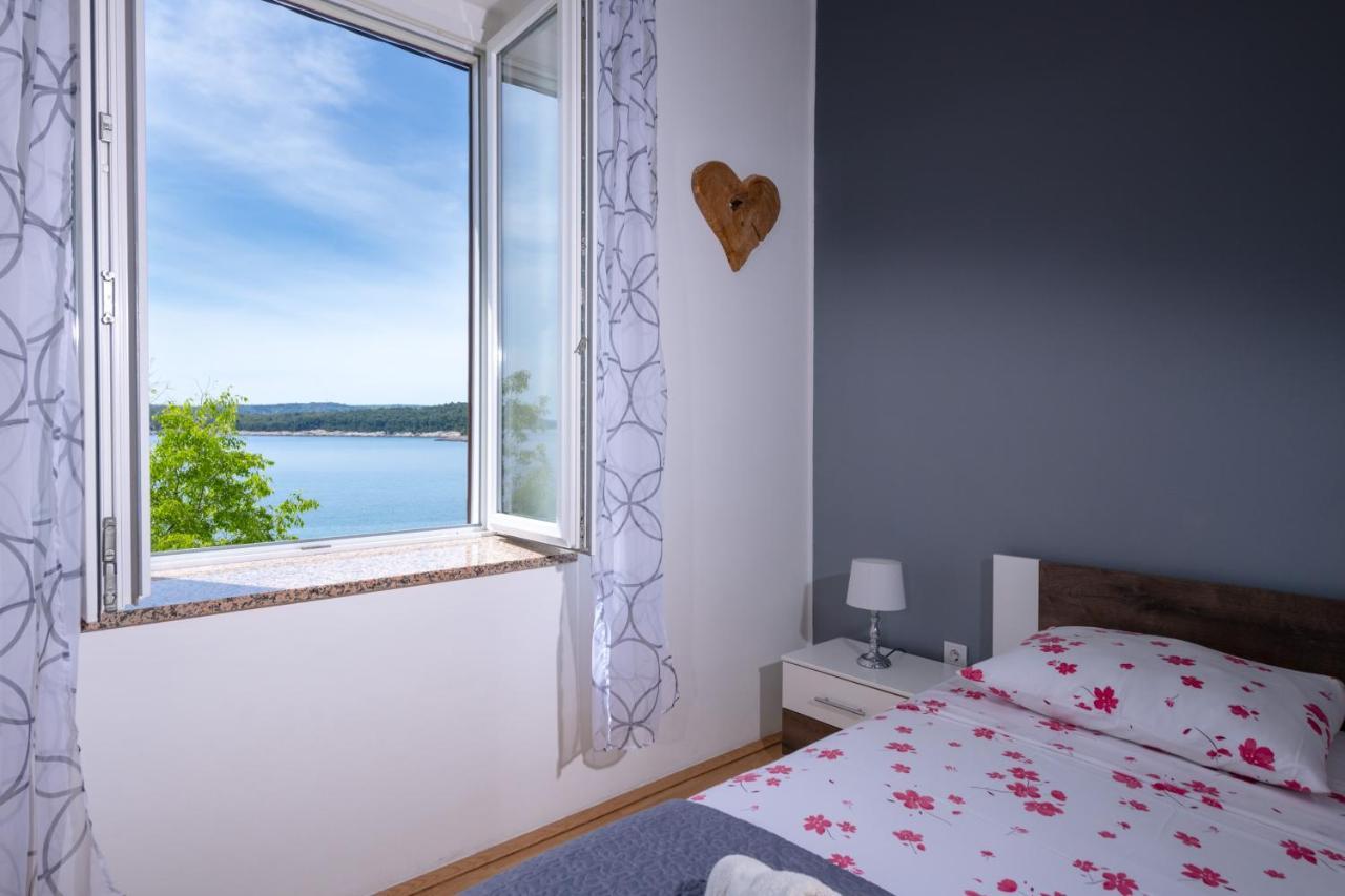 Apartment Dobric Koromačno エクステリア 写真