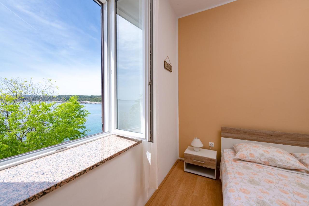 Apartment Dobric Koromačno エクステリア 写真
