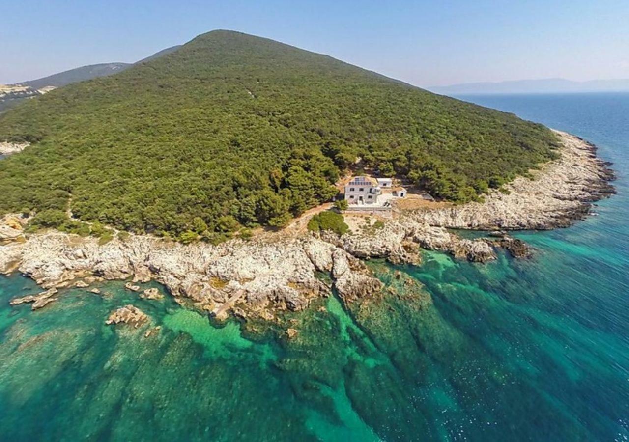Apartment Dobric Koromačno エクステリア 写真